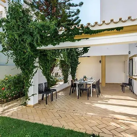 Almanda - Spacious Perfectly Located Between Marina And The Old Town Dom wakacyjny Albufeira