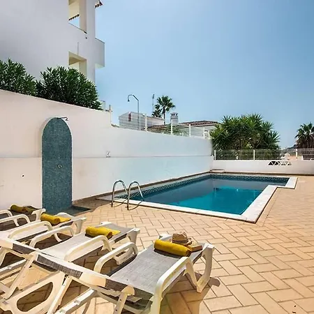 Willa Almanda - Spacious Perfectly Located Between Marina And The Old Town Albufeira