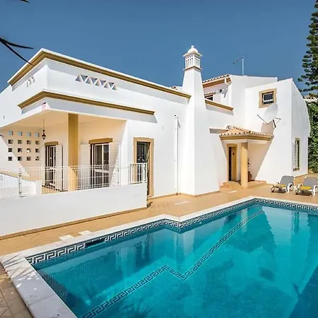 Almanda - Spacious Perfectly Located Between Marina And The Old Town Holiday home Albufeira