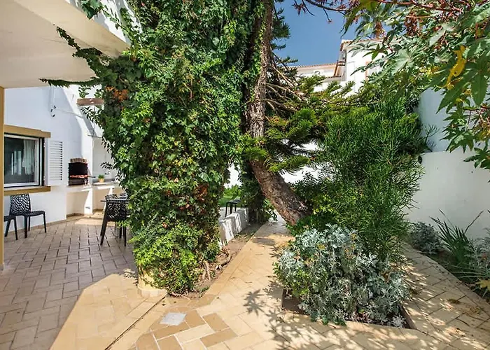 Almanda - Spacious Perfectly Located Between Marina And The Old Town *