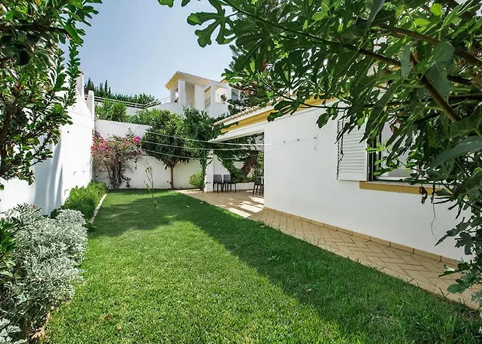 Almanda - Spacious Perfectly Located Between Marina And The Old Town Dom wakacyjny