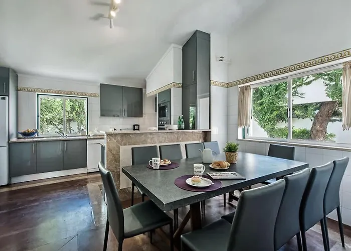 Almanda - Spacious Perfectly Located Between Marina And The Old Town