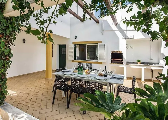 Almanda - Spacious Perfectly Located Between Marina And The Old Town Semesterbostad *