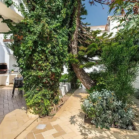 Almanda - Spacious Perfectly Located Between Marina And The Old Town *